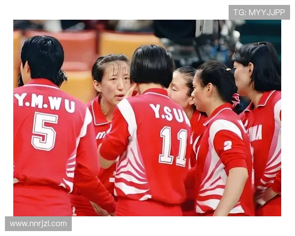 中国女排在郎平执教下的辉煌历程与美国队的激烈对抗分析